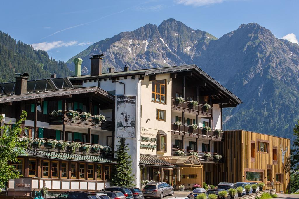 Verwöhn-Wellnesshotel Walserhof Hirschegg  Exterior foto